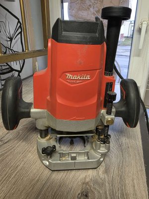 Makita ülafrees M3600
