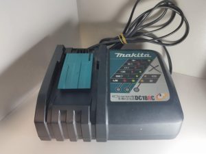 Makita akude kiirlaadija DC18RC