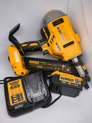 Akunaelapüss DeWalt
