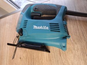 Tikksaag Makita 4328 juhtmega