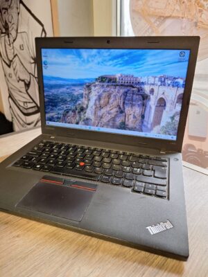 Lenovo L470; i3-7100, 2.40 GHz, RAM 4.00 GB, Windows 10 Home, Intel Graphics 620