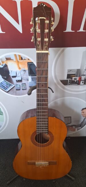 Kitarr  Yamaha C-60