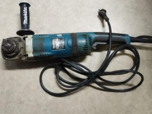 Nurklihvija Makita GA9040s