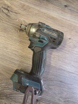Makita poldikeeraja DWT300
